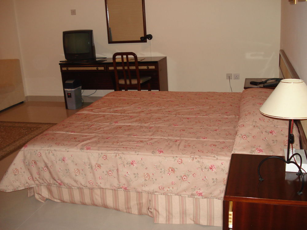 Atlas Hotel Al-Manamah Bagian luar foto