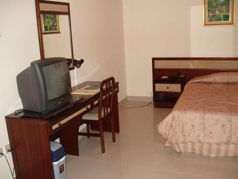 Atlas Hotel Al-Manamah Bagian luar foto