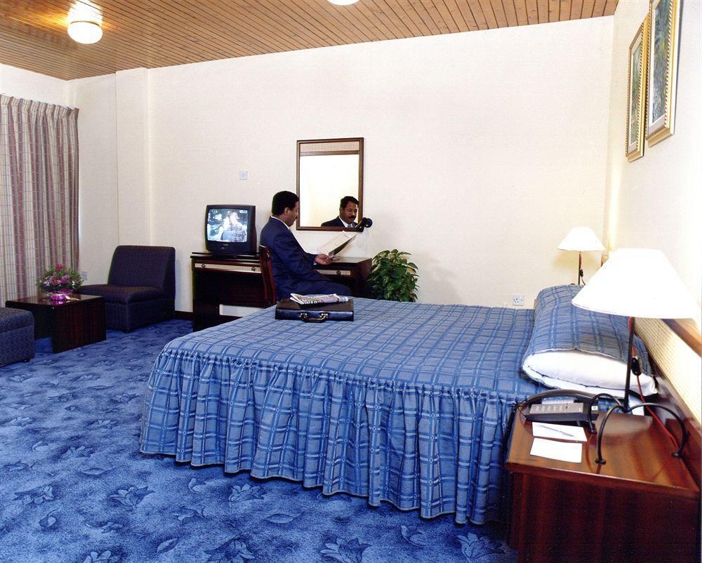 Atlas Hotel Al-Manamah Bagian luar foto