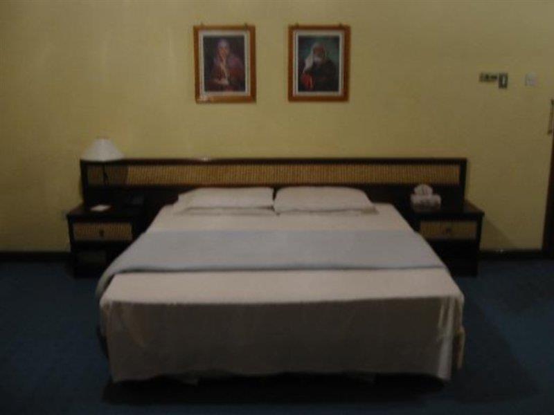 Atlas Hotel Al-Manamah Bagian luar foto