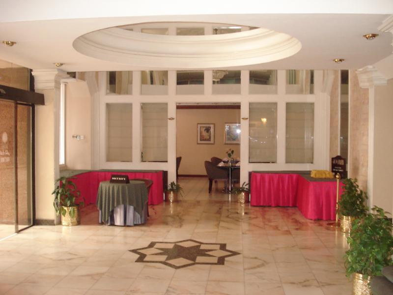 Atlas Hotel Al-Manamah Bagian luar foto