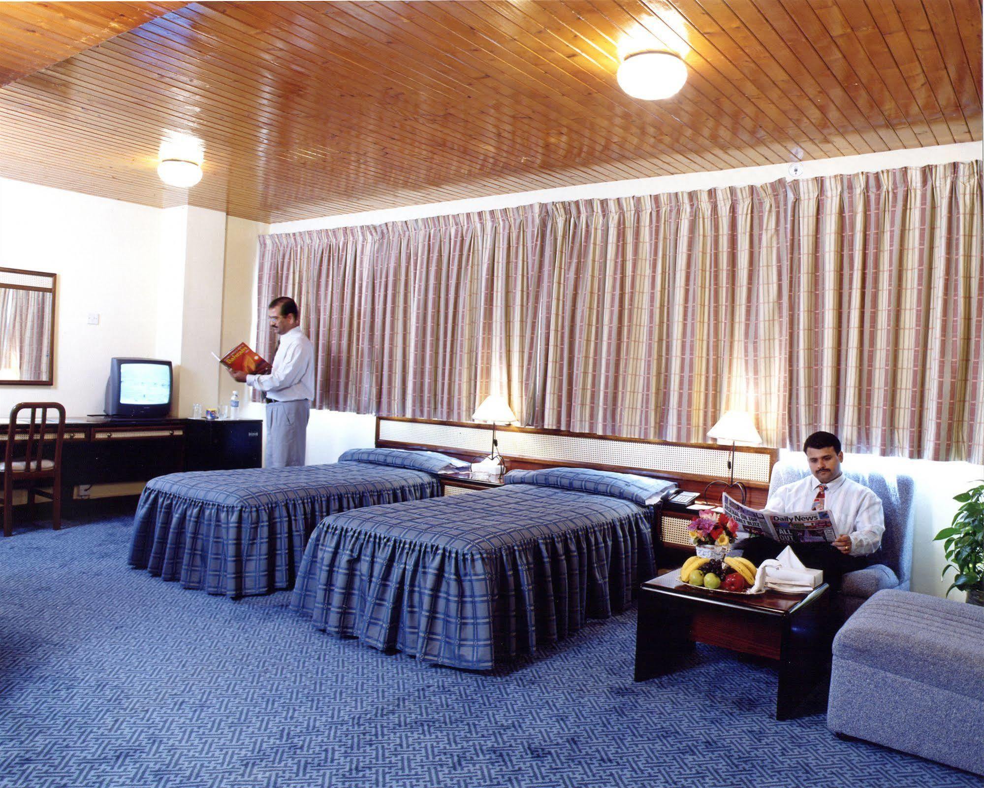 Atlas Hotel Al-Manamah Bagian luar foto