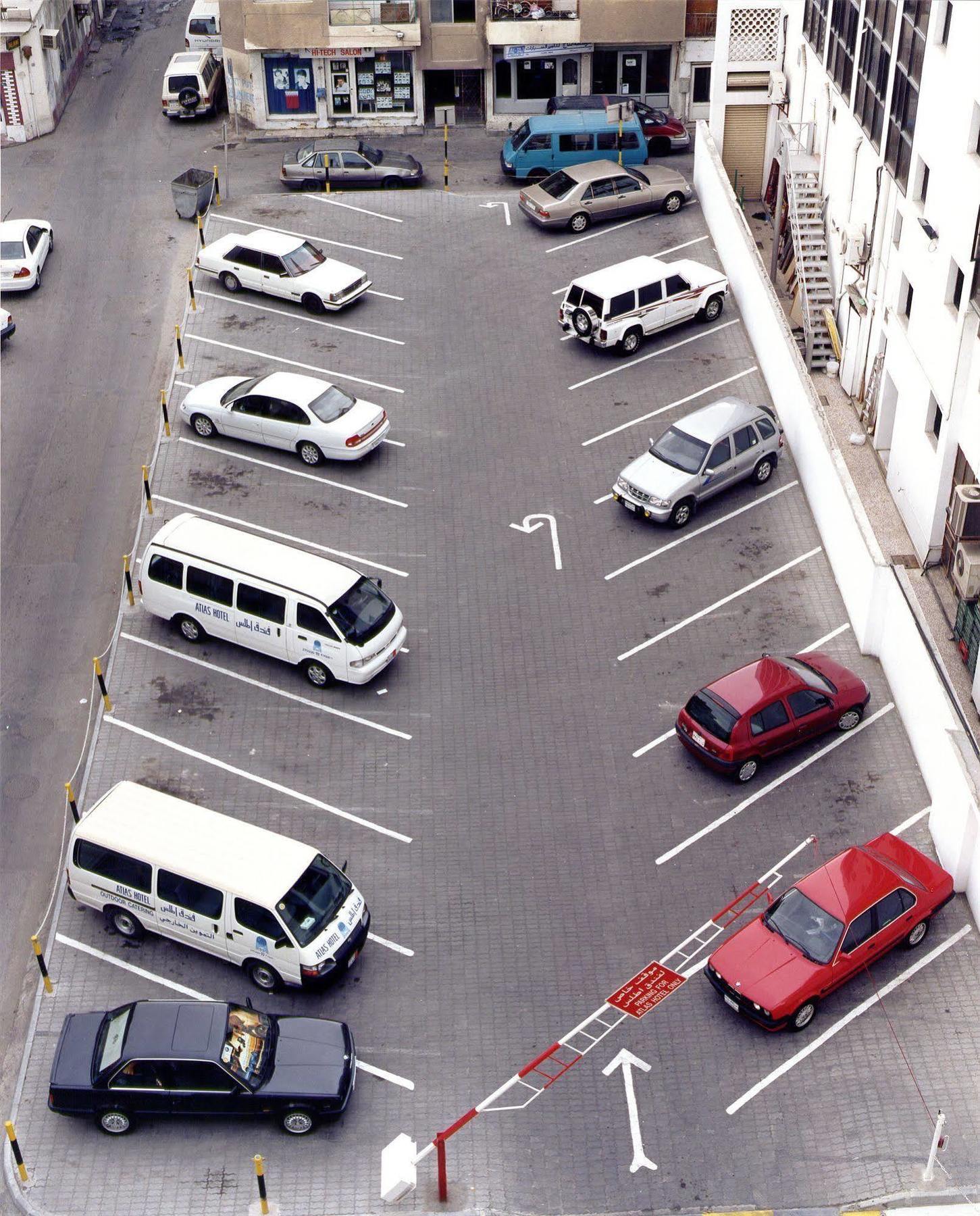 Atlas Hotel Al-Manamah Bagian luar foto